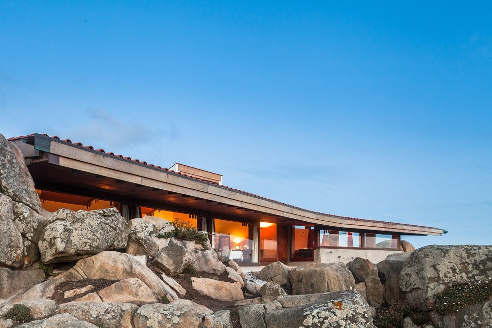 Casa de Chá da Boa Nova, Álvaro Siza's low tea house set among the rocks at Leça da Palmeira
