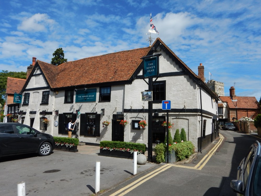 The Hinds Head pub on the High Street in Bray
